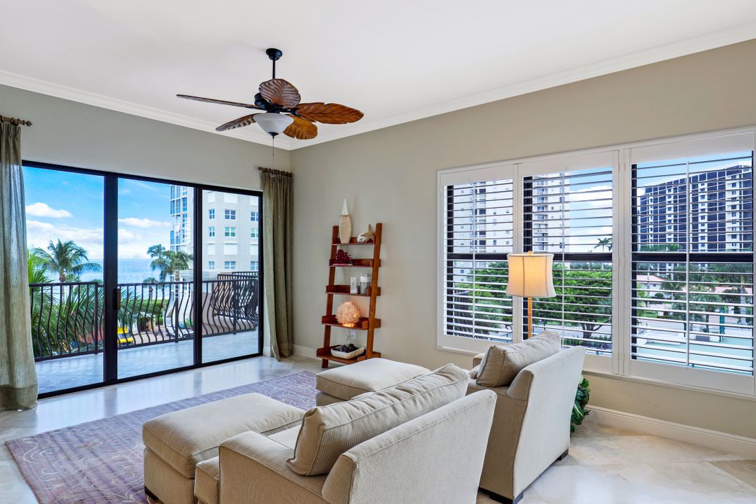 10620 Gulf Shore Dr #401, Naples, FL 34108