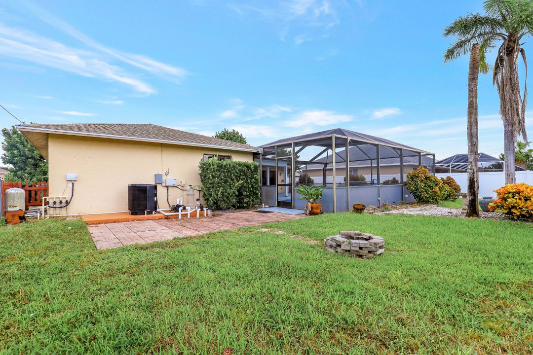 1118 SW 42nd St, Cape Coral, FL 33914