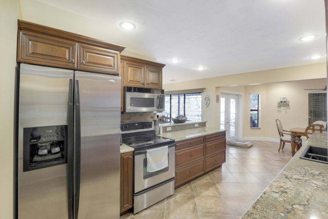 1427 SW 53rd Terrace, Cape Coral, FL 33914
