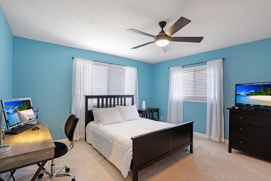 3703 SE 10th Ave, Cape Coral, FL 33904