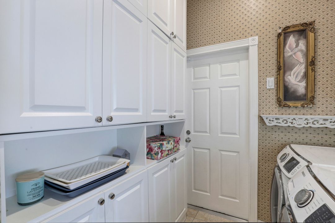 2909 Hatteras Way, Naples, FL 34119