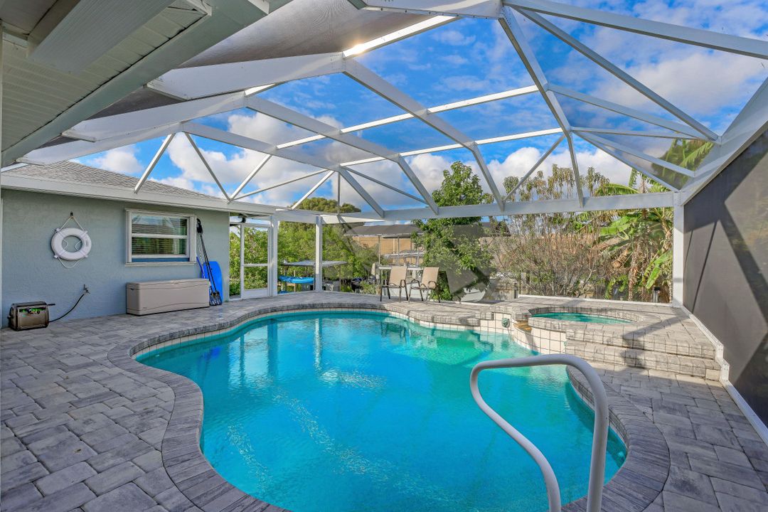 1847 Everest Pkwy, Cape Coral, FL 33904