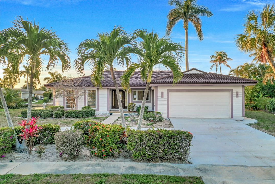 1260 Laurel Ct, Marco Island, FL 34145