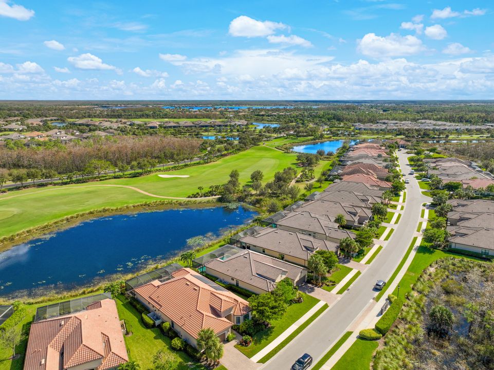 8880 Savona Ct, Naples, FL 34119