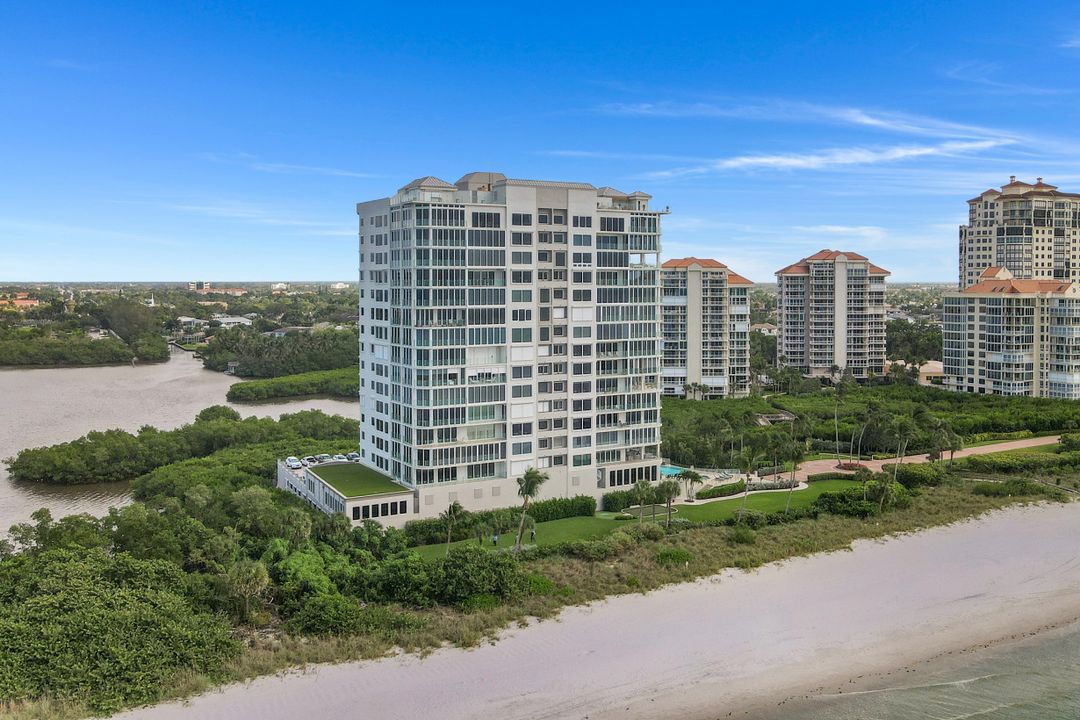 10 Seagate Dr #6S, Naples, FL 34103