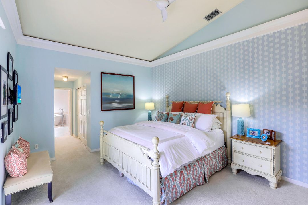 2180 Paget Cir, Naples, FL 34112