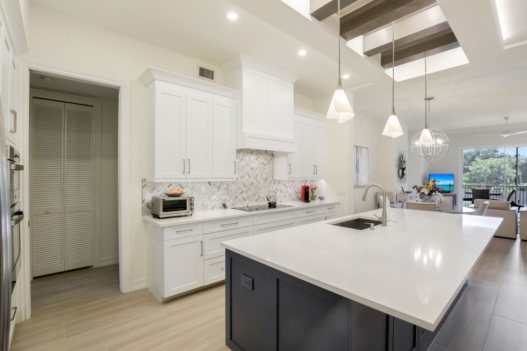 840 Sailaway Ln #103, Naples, FL 34108