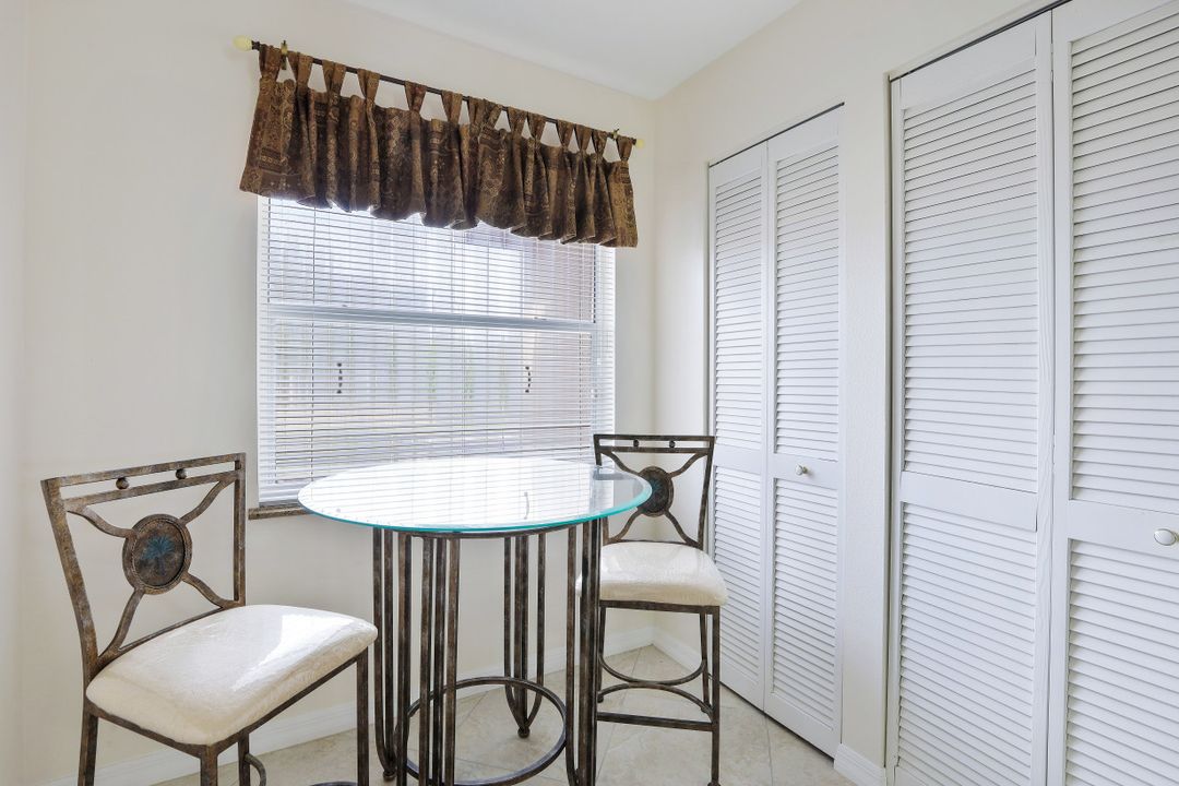 6528 Huntington Lakes Cir #203, Naples, FL 34119