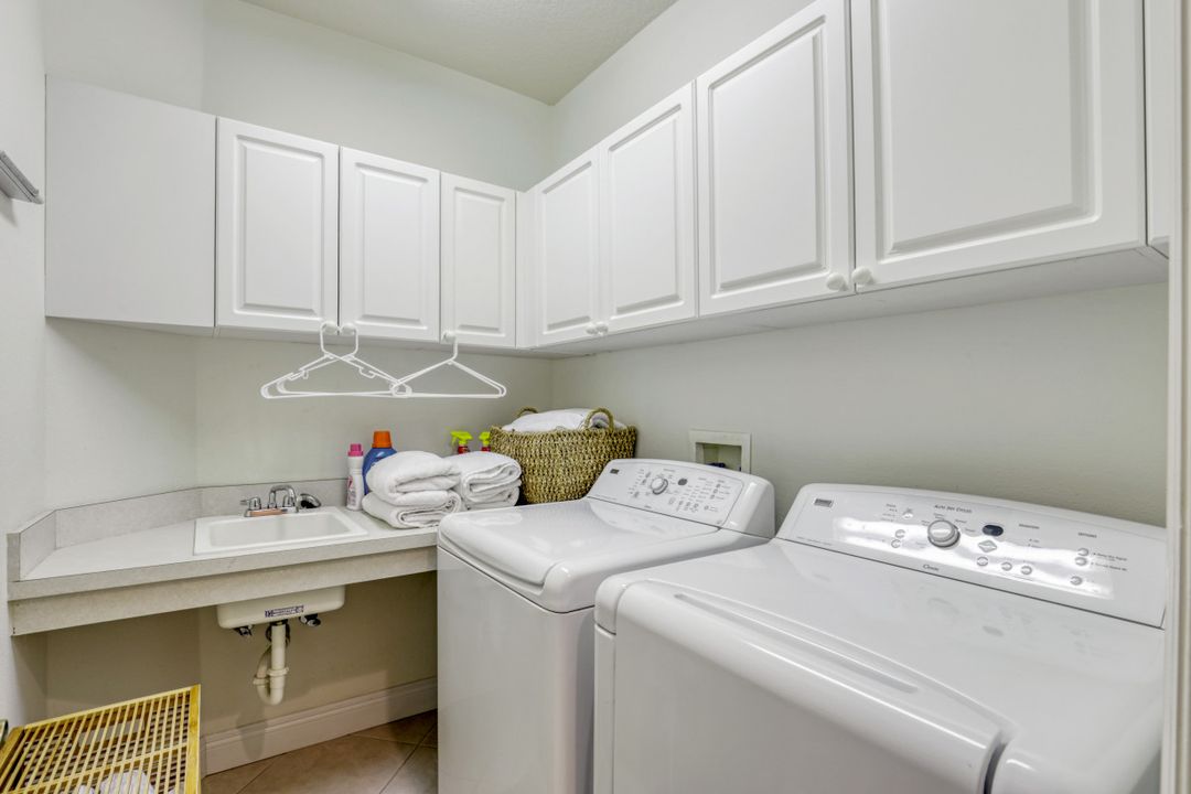 24381 Sandpiper Isle Way #204, Bonita Springs, FL 34134