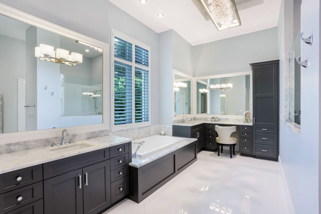 569 Neapolitan Way, Naples, FL 34103