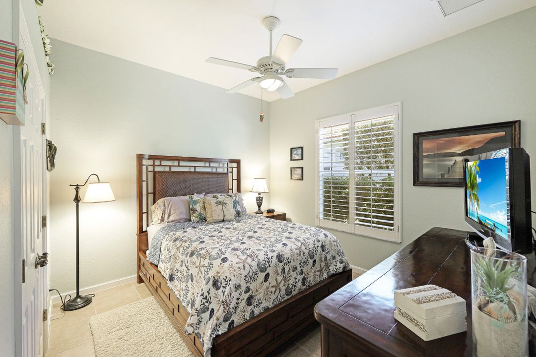 8219 Potomac Ln, Naples, FL 34104