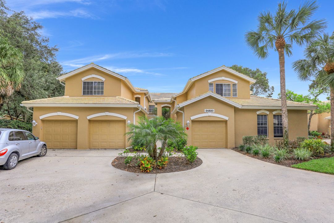 24820 Lakemont Cove Ln #201, Bonita Springs, FL 34134
