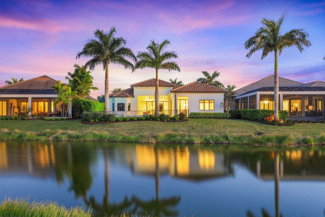 16439 Seneca Way, Naples, FL 34110