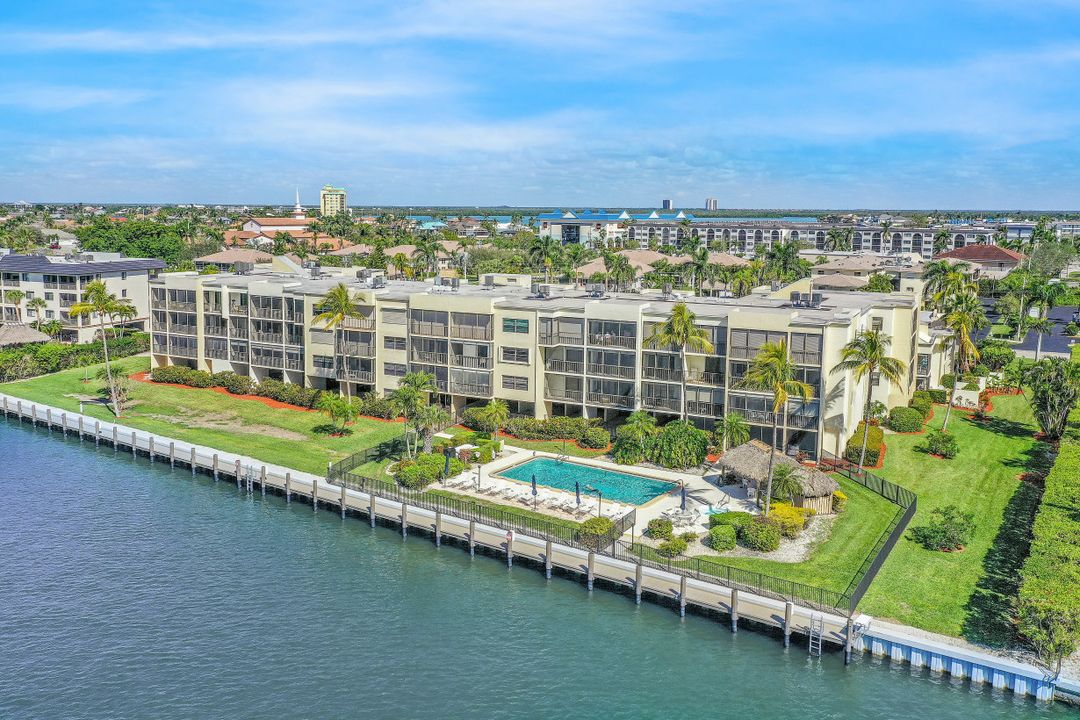 838 W Elkcam Cir #303, Marco Island, FL 34145