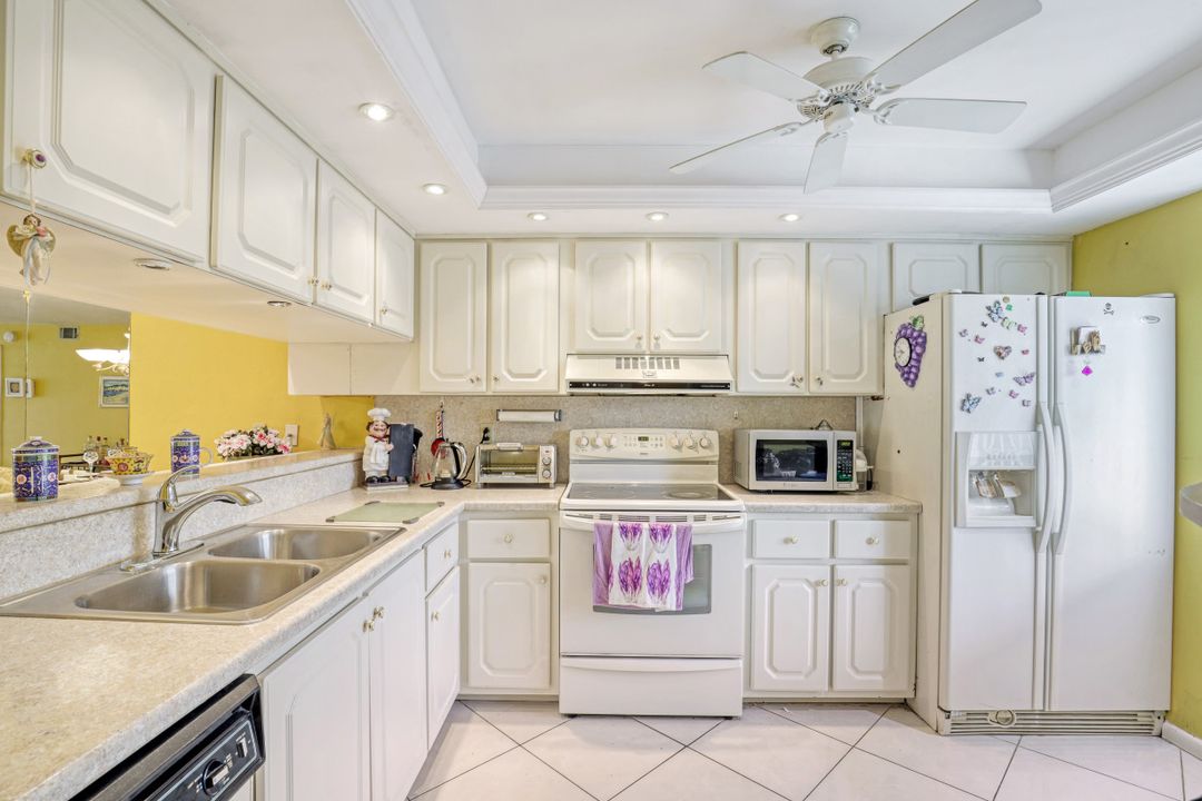 3631 Arctic Cir, Naples, FL 34112