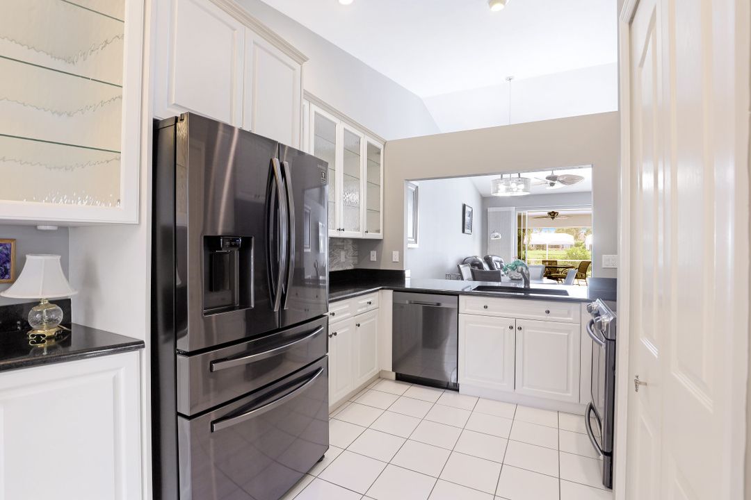 2622 Stacil Cir #2, Naples, FL 34109