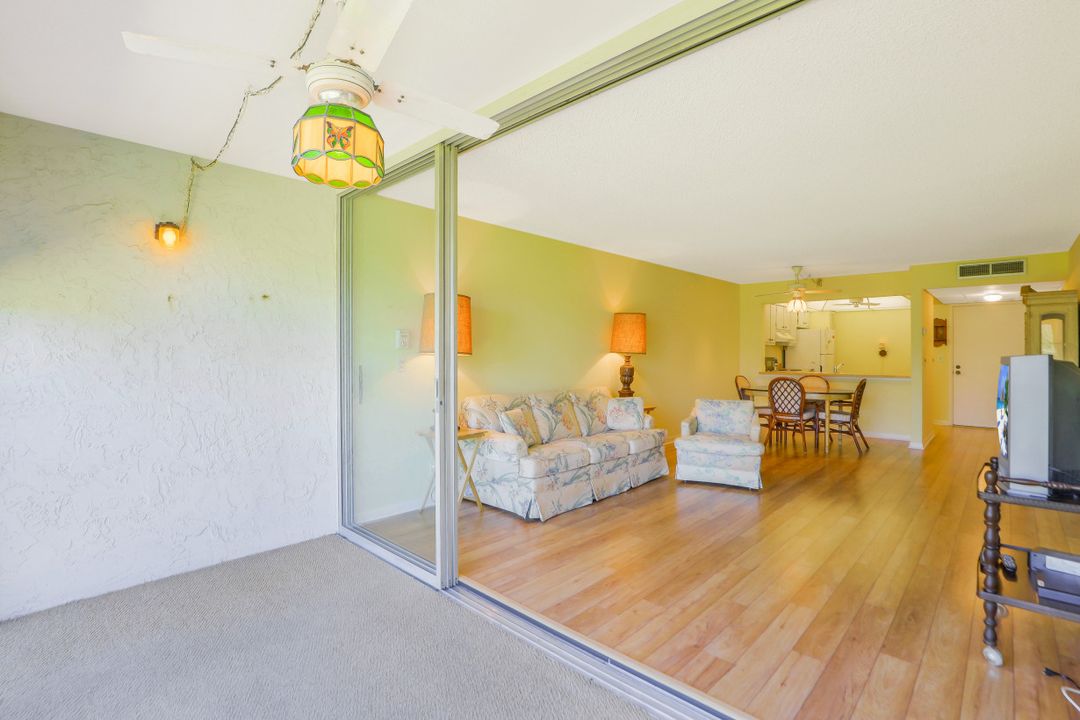 1086 Forest Lakes Dr #9207, Naples, FL 34105