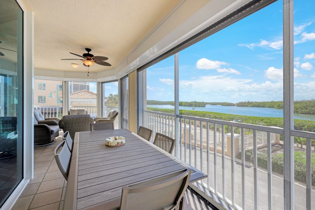 445 Dockside Dr ##201, Naples, FL 34110