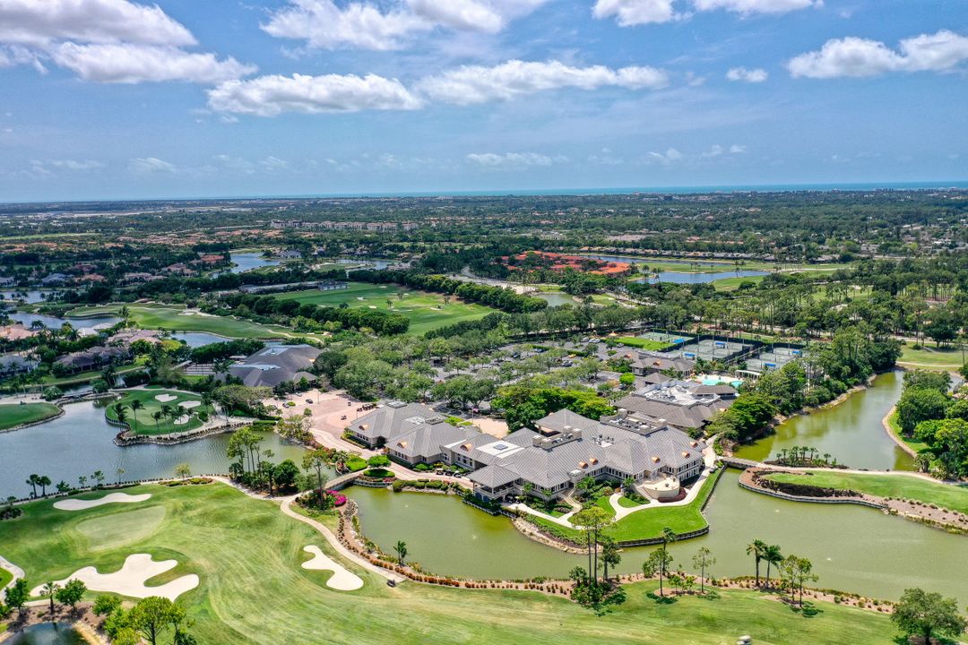 2132 Torino Way, Naples, FL 34105