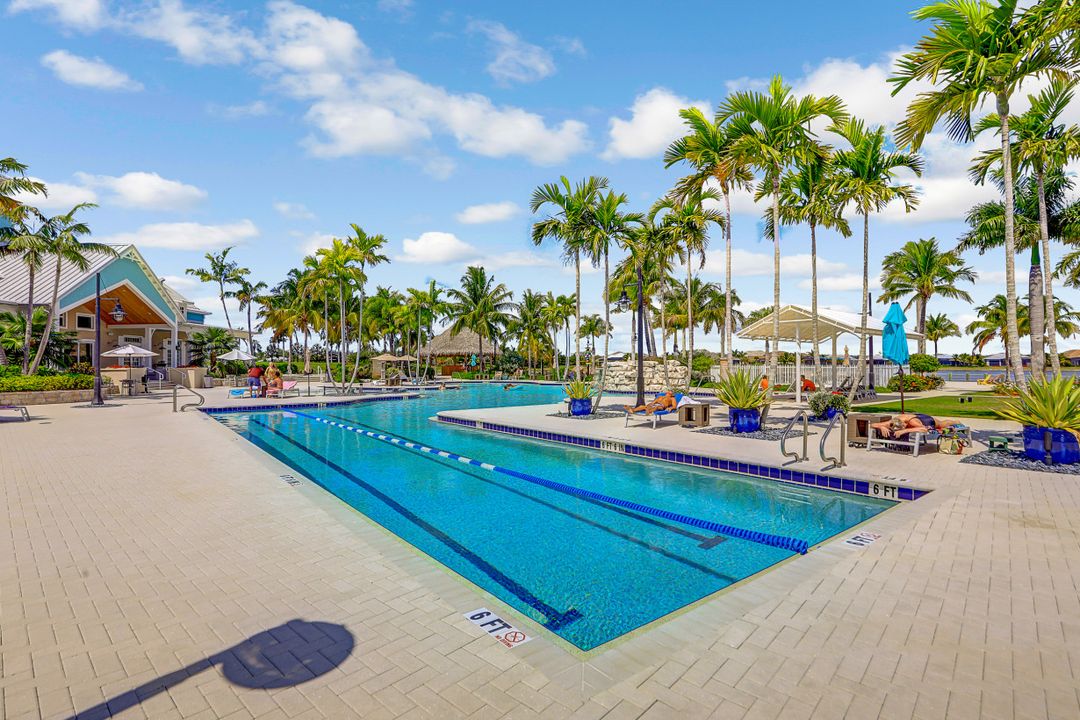 14684 Tropical Dr, Naples, FL 34114