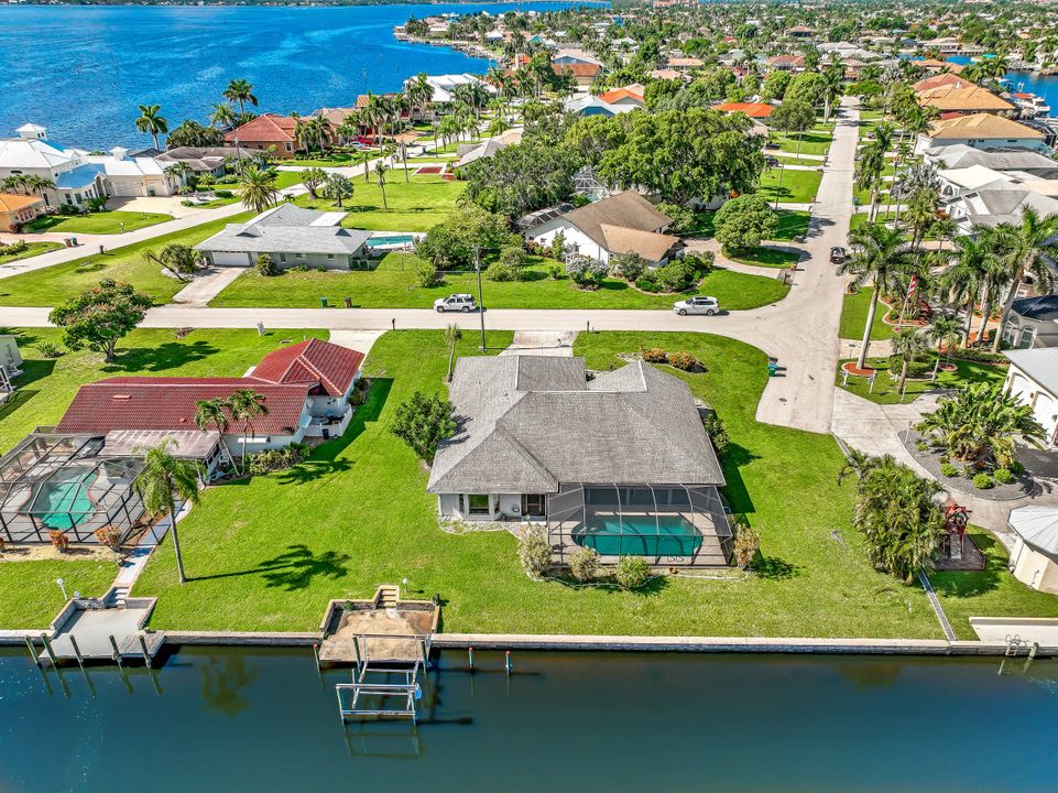 2215 SE 31st St, Cape Coral, FL 33904