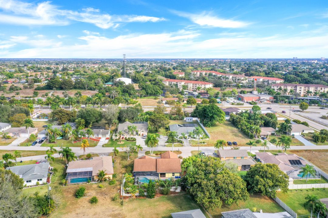 3914 SE 4th Ave, Cape Coral, FL 33904