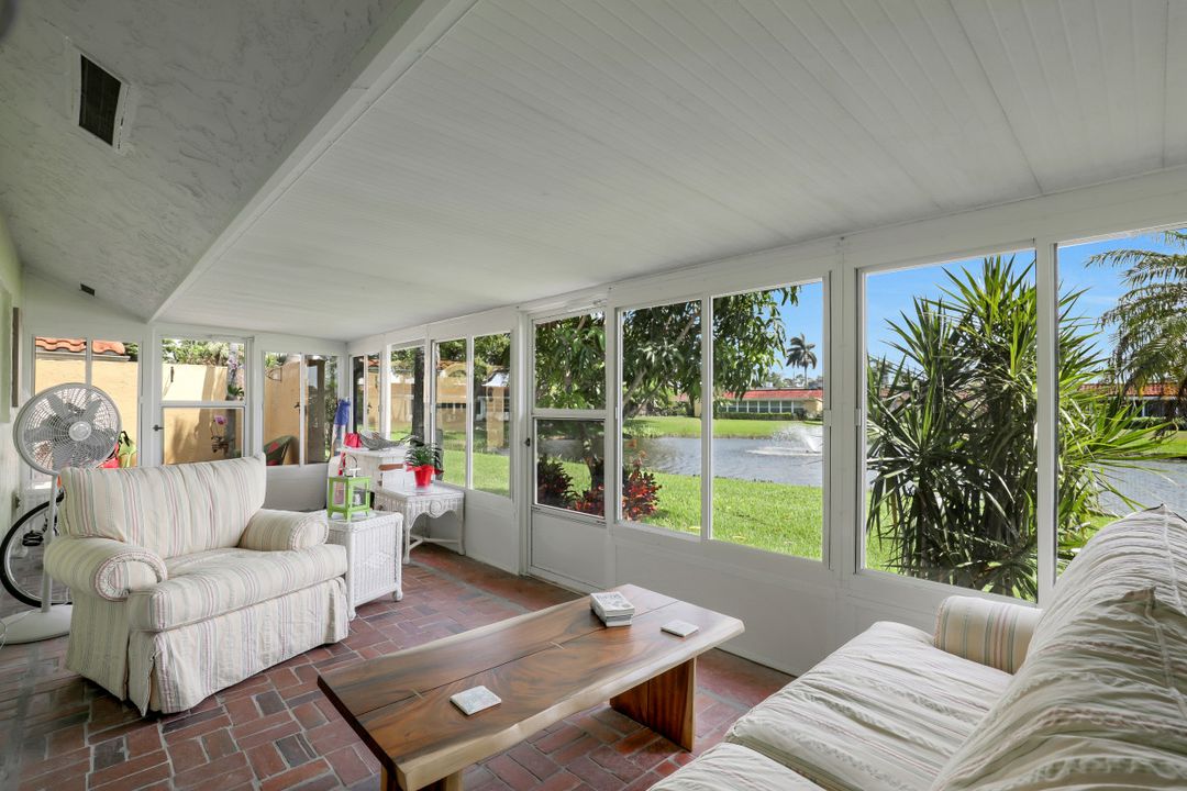 146 Harrison Rd, Naples, FL 34112