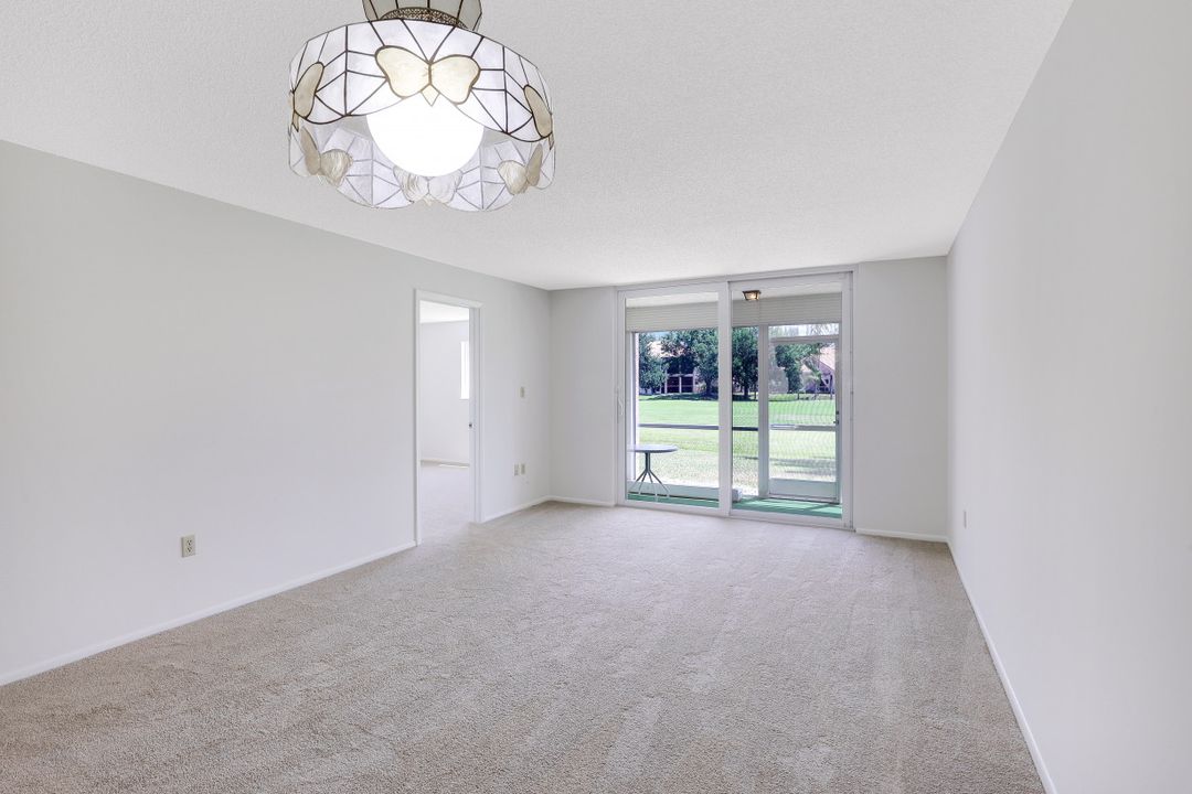 190 Turtle Lake Ct #101, Naples, FL 34105