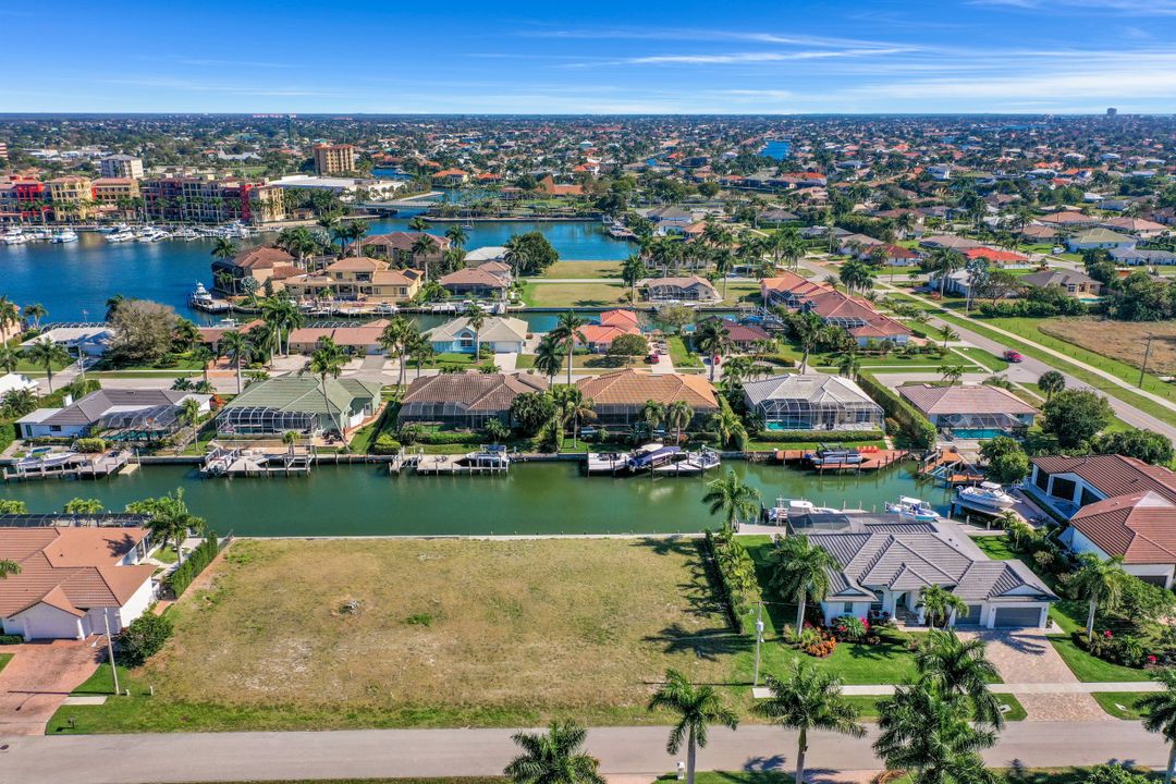 617 Crescent St, Marco Island, FL 34145