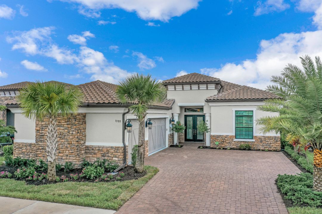 9388 Rapallo St, Naples, FL 34119