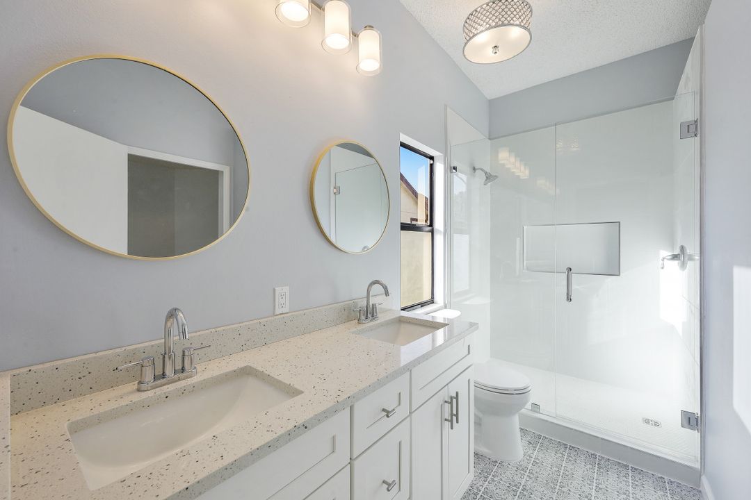 3658 Kent Dr, Naples, FL 34112