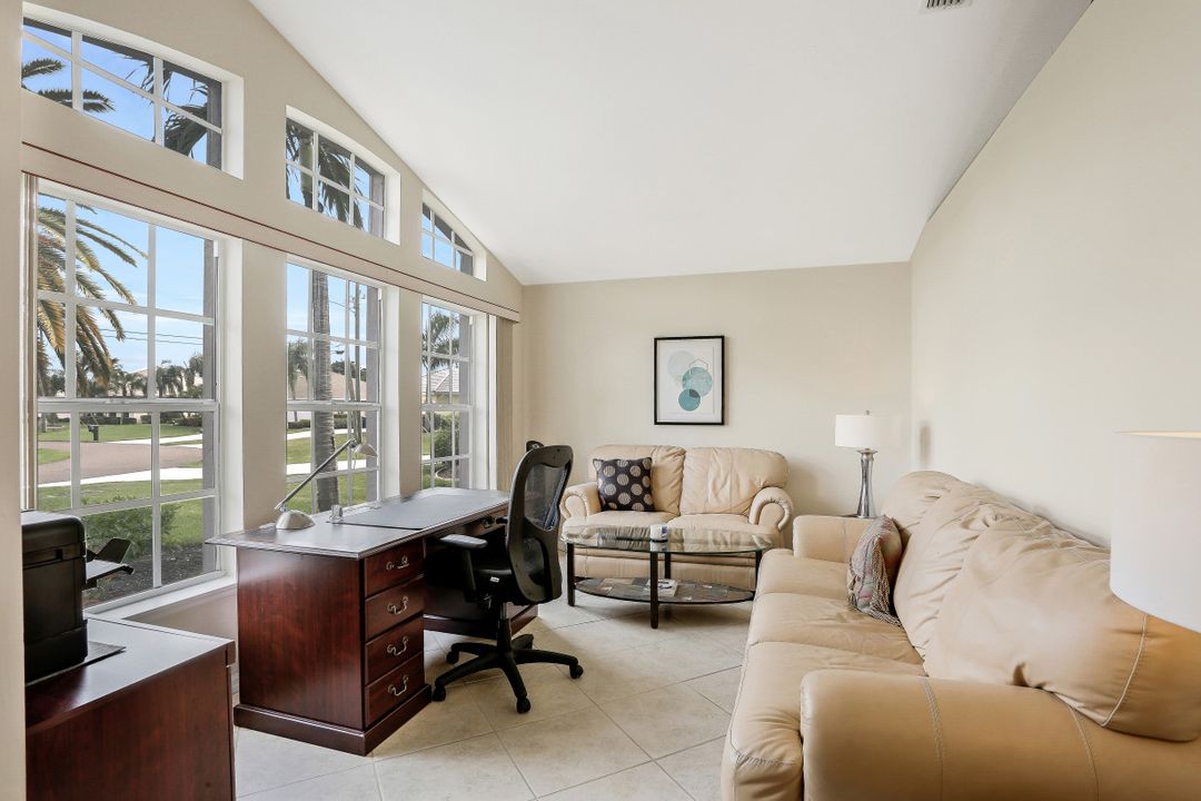 4420 SW 26th Ave, Cape Coral, FL 33914