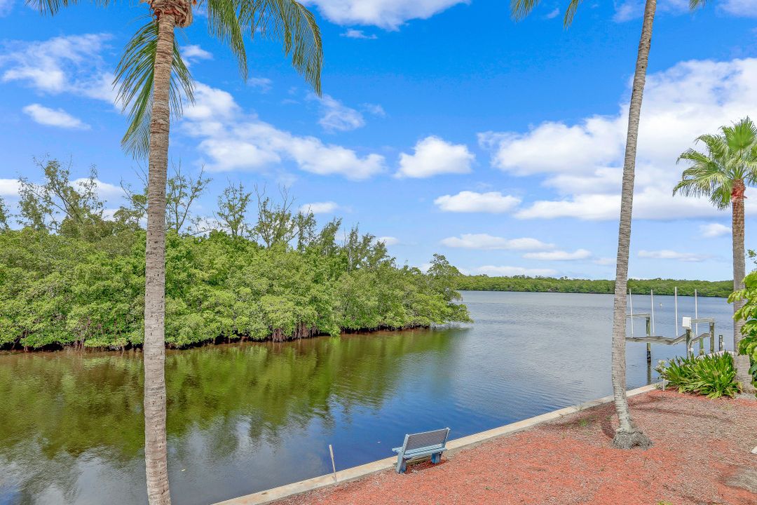 2825 Tern Ct, Saint James City, FL 33956