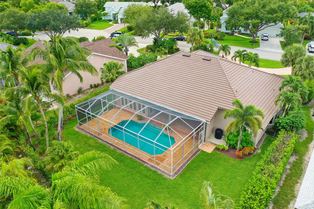 1905 Fairfax Cir, Naples, FL 34109