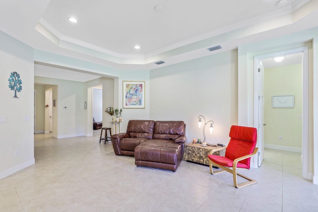 3771 Canopy Cir, Naples, FL 34120