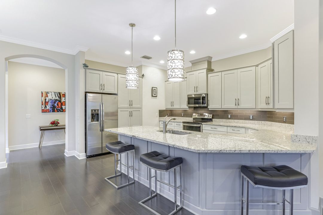 9167 Isla Bella Cir, Bonita Springs, FL 34135