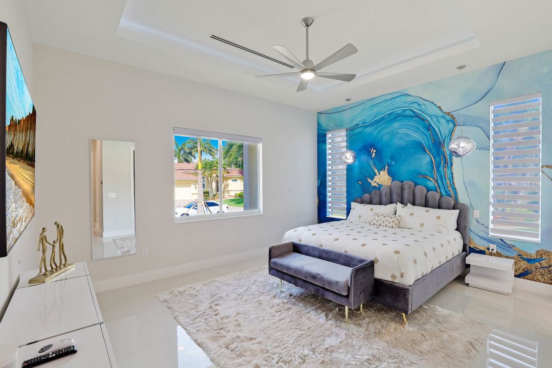 5232 Seminole Ct, Cape Coral, FL 33904