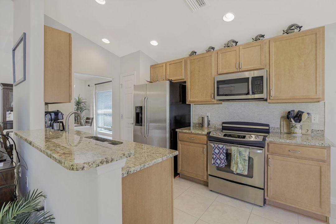 2604 Astwood Ct, Cape Coral, FL 33991