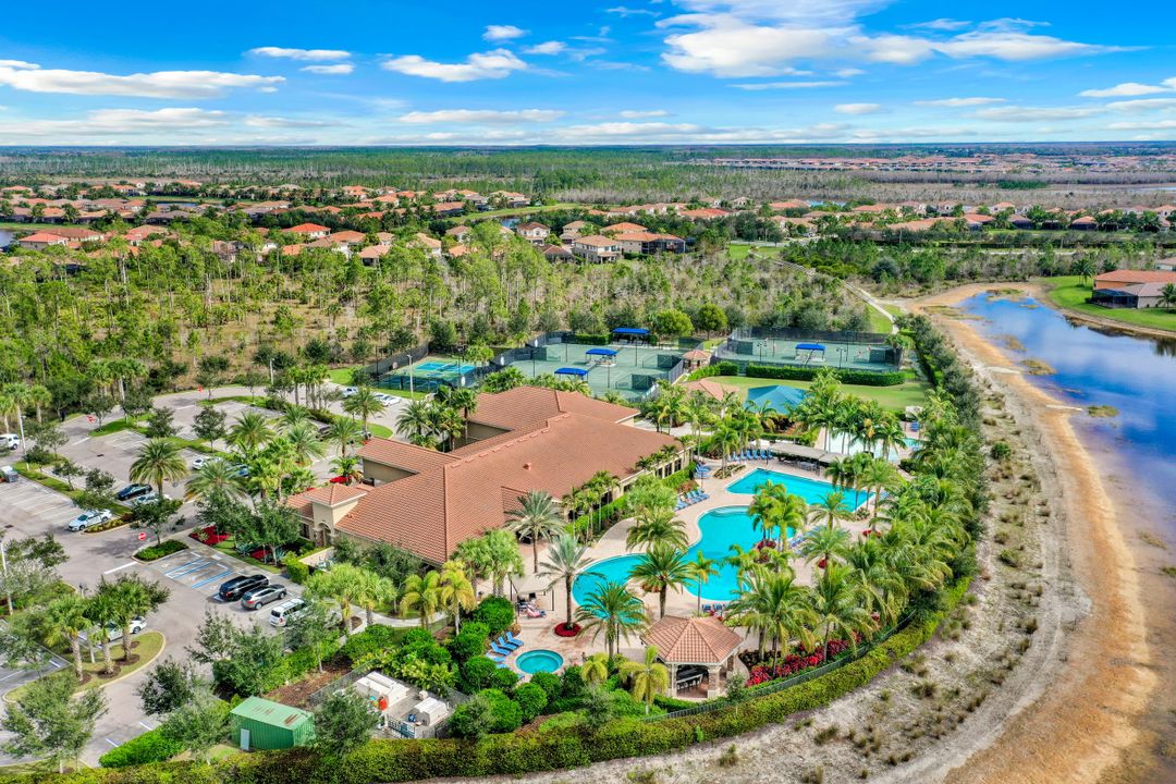 3082 Hudson Ter, Naples, FL 34119