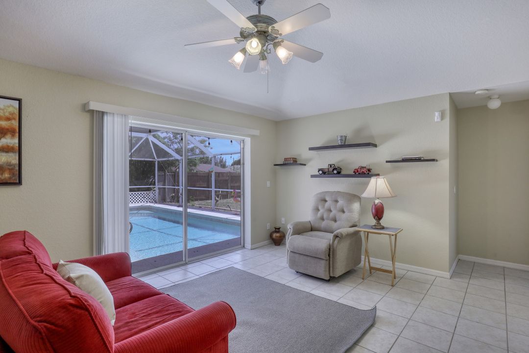 314 SE 22nd St, Cape Coral, FL 33990