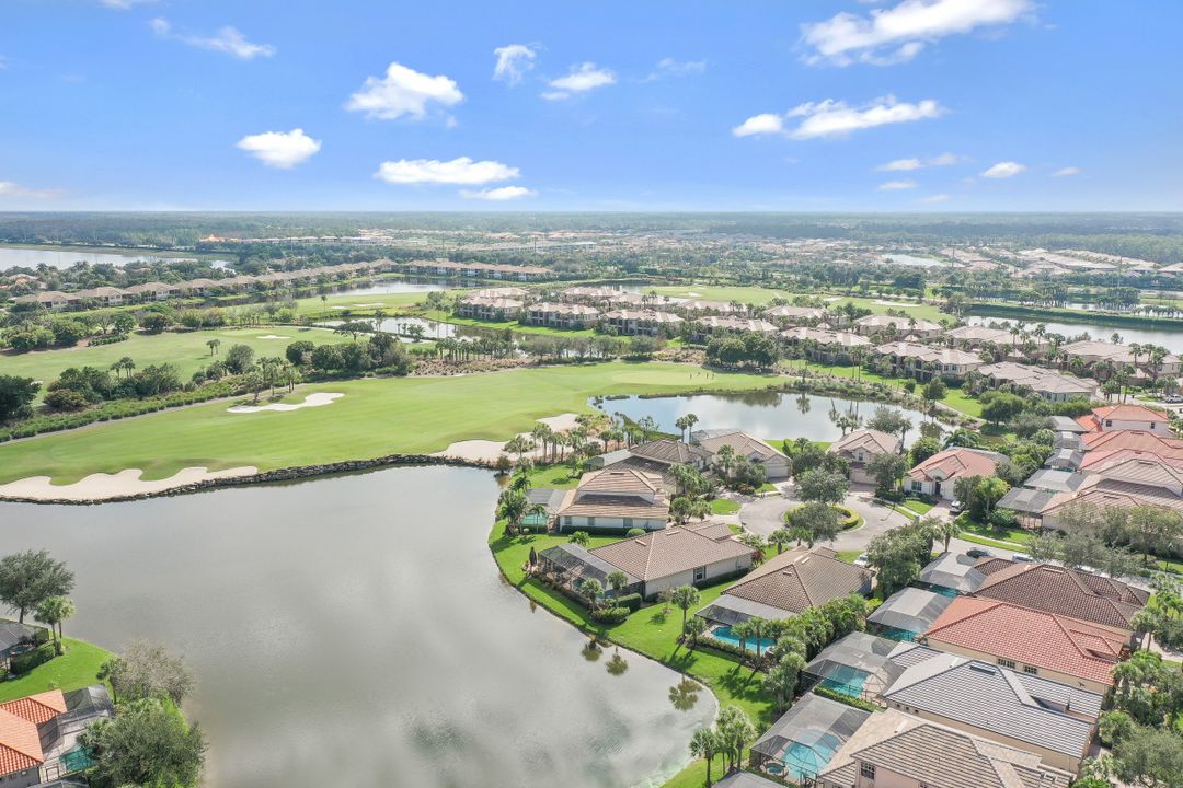 9167 Shale Ct, Naples, FL 34120