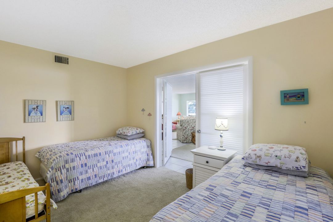 3400 Gulf Shore Blvd N #J-1, Naples, FL 34103