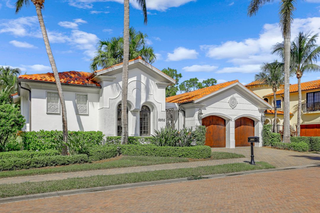 2895 Tiburon Blvd E, Naples, FL 34109