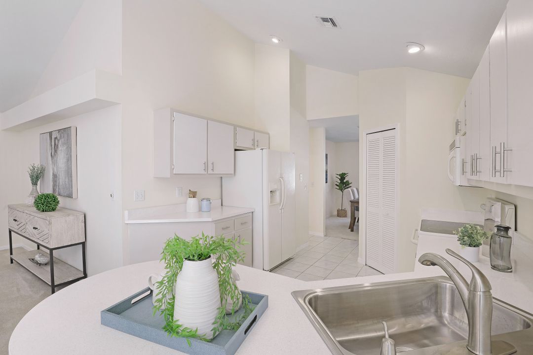 11412 Waterford Village Dr, Fort Myers, FL 33913