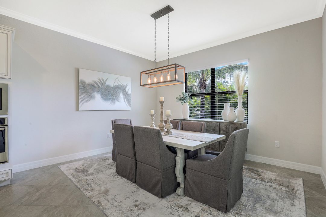 2134 Antigua Ln, Naples, FL 34120