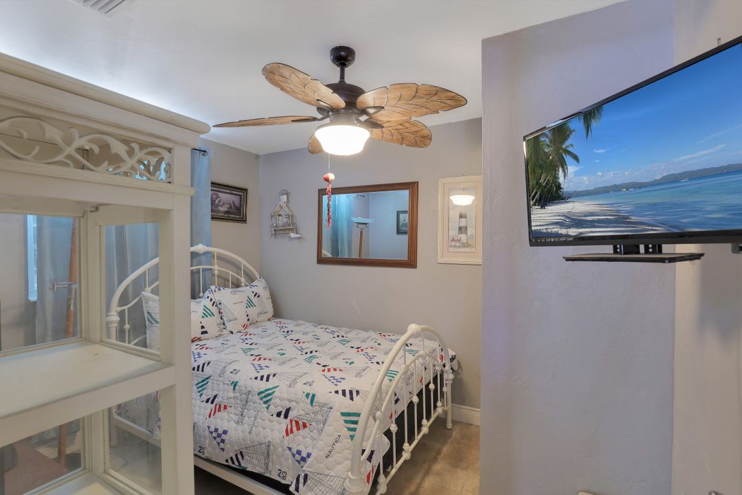 3817 SW 2nd Ave, Cape Coral, FL 33914