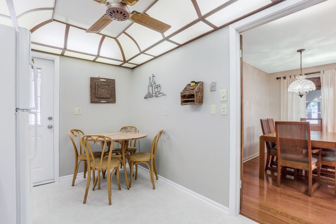 814 93rd Ave N, Naples, FL 34108