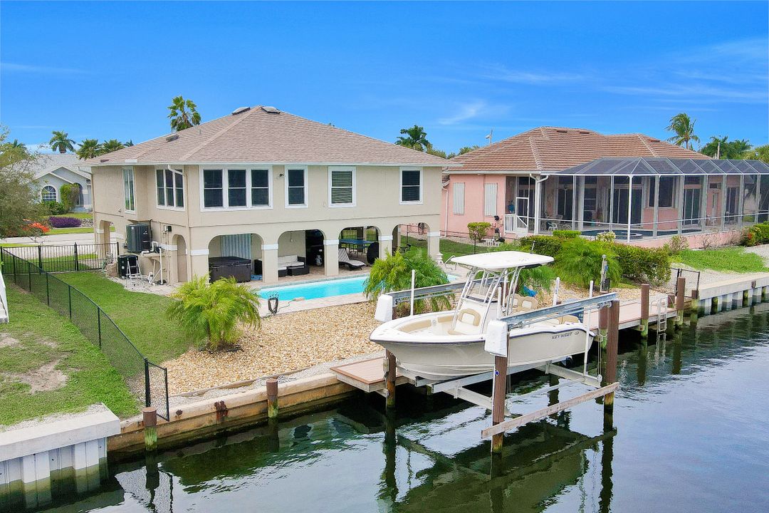 1642 Rainbow Ct, Marco Island, FL 34145