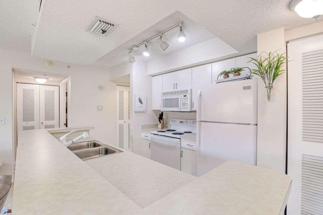 8920 Colonnades Ct E, Bonita Springs, FL 34135