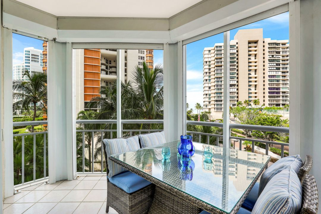 4255 Gulf Shore Blvd N #206, Naples, FL 34103